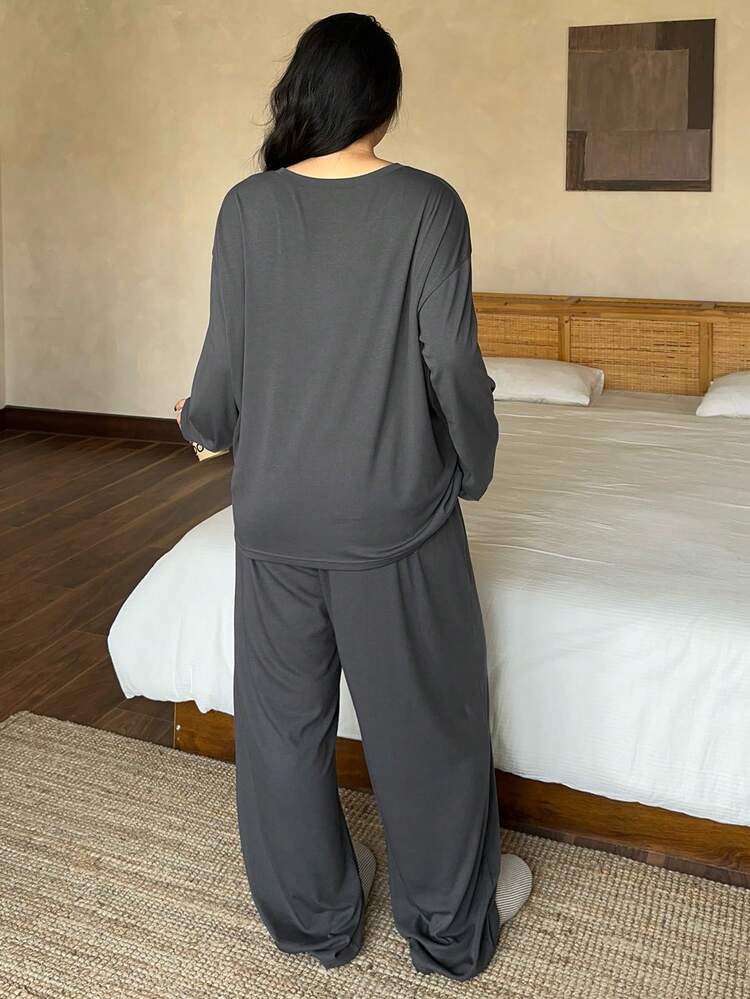 Dazy Plus 2pcs Plus Size Women Casual Pajama Set, Loose Round Neck Top And Pants, Comfortable Sleepwear