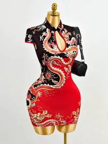 Mistrie 女士新款性感中式旗袍，深V领露背高开衩裙，龙纹网纱镂空面料，尽显优雅气质。这款长裙适合新年、酒吧、夜店及社交聚会等场合穿着。 - 紅色 - 查看 6