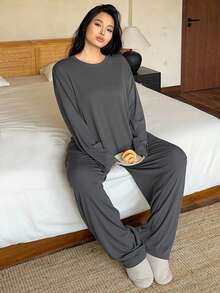 Dazy Plus 两件套加大码女士休闲睡衣套装，宽松圆领上衣和裤子，舒适睡衣