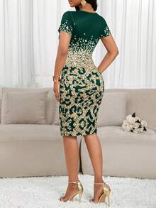 SHEIN Lady 加大码豹纹渐变印花圆领短袖中长修身连衣裙，适合节日派对、生日及各种活动 - 墨綠色 - 查看 2