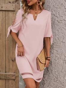 EMERY ROSE Đầm thời trang tay ngắn cổ chữ V xẻ tà màu trơn đính ngọc trai giả cho nữ - Hồng - Xem 4