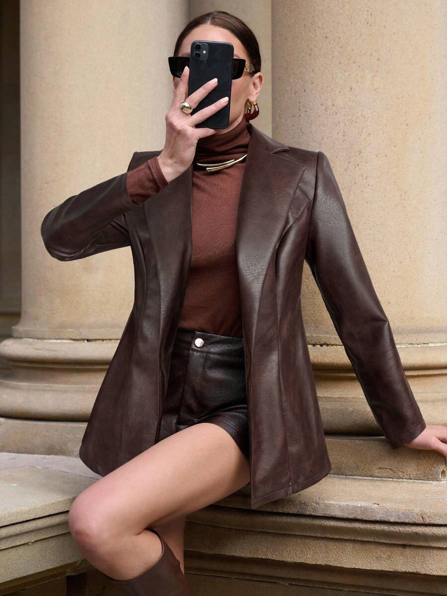 Lavishia Áo khoác blazer nữ thời trang đường phố co giãn PU màu nâu Mocha - Nhiều màu - Xem 1