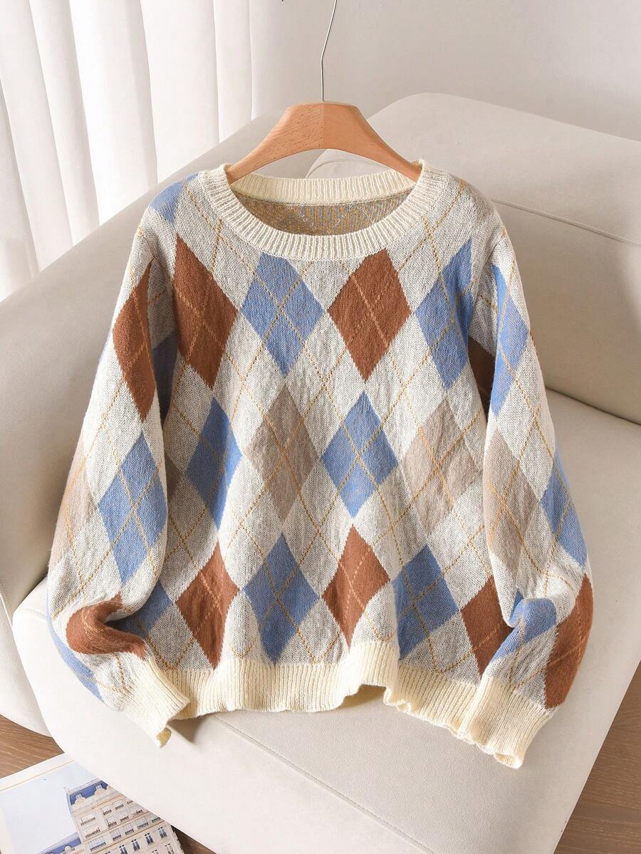 CosyJoli Áo len dệt kim họa tiết kim cương cổ tròn rộng rãi, vai trễ, họa tiết kẻ caro Jacquard cỡ lớn - Nhiều màu - Xem 1