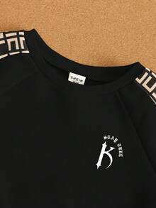 SHEIN 买二送一！3件套男女宝宝秋冬服装套装 - 撞色圆领卫衣、针织衫、裤子和手提包。舒适百搭，时尚日常穿着，适合室内、室外、滑雪、运动、玩耍、派对、拍照、度假等场合。 - 黑色 - 查看 7
