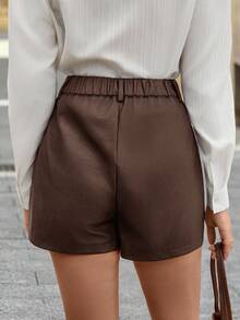 Solivie 女士纯色褶裥口袋休闲宽松短裤 - 咖啡棕 - 查看 2