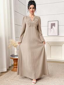 Al Najma 女士优雅阿拉伯风格撞色蕾丝V领长袖连衣裙