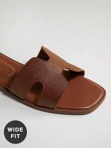 SHUZIA Women's Wide-Fit Comfy Everyday Summer Vacation Casual Flat Sandals For Christmas - Camel - View 8