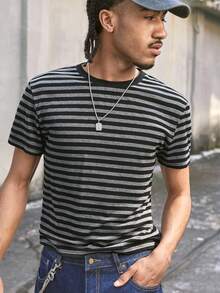 AXEPEAK Men's Casual Striped Print Round Neck Short Sleeve T-Shirt - Black - View 1