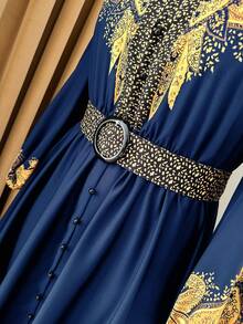 DreamSkyne 永不过时：哥特风学院风，融合星期三的时尚元素。拥抱你内心深处的暗黑女性魅力。这款大码女装时尚百搭，适合泰国马尔代夫海滩度假，采用波西米亚风印花设计，收腰圆领长袖喇叭裙摆，春、秋、冬三季皆宜。 - 彩色 - 查看 4