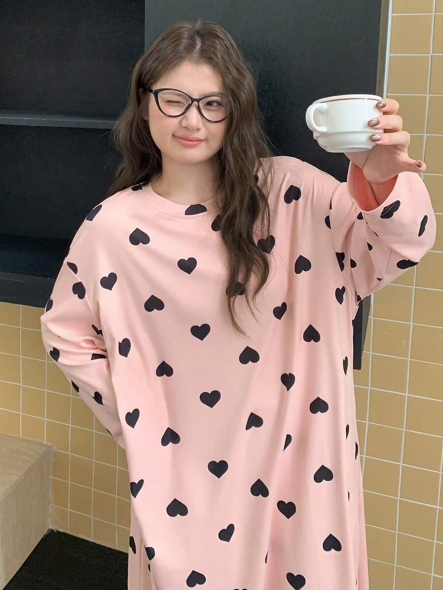 Dazy Plus 加大码爱心花卉印花圆领宽松可爱休闲加大码女式长款针织睡裙 - 粉色 - 查看 1