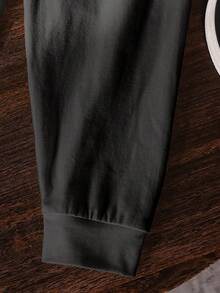 Bộ 2 món/Bộ trang phục in họa tiết đua xe cho bé trai, Áo thun cổ tròn màu đỏ thoải mái, thời trang đa năng, thường ngày + Quần đen, Bộ quần ngắn tay cho bé trai - Nhiều màu - Xem 5