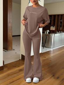 SHEIN EZwear 女士刺绣字母圆领蝙蝠袖上衣和喇叭裤套装 - 咖啡棕 - 查看 4