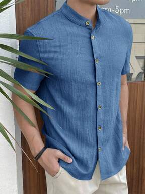 SHEIN Teen Boys' Solid Color Single-Breasted Short Sleeve Textured Casual Shirt, Comfortable And Fashionable For Summer, Suitable For Casual, School, Travel, And Beach Vacation