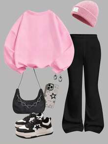 两件套女童休闲韩流卡通人物印花长袖圆领卫衣和针织修身喇叭裤套装，舒适日常及度假穿着，适合秋冬季节。