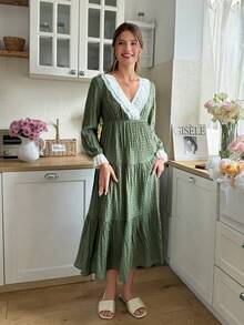 Snug Reverie Đầm ngủ dài tay hai lớp xếp ly họa tiết hoa, cổ chữ V, eo chun, viền bèo nhún, chất liệu jacquard, cổ bèo nhún, đầm mặc nhà cho nữ, đầm màu xanh lá cây. - màu xanh lá - Xem 4