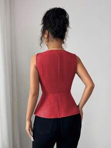 SHEIN Elenzya 新款时尚金属扣V领无袖上衣，收腰设计，百搭女士夏季款 - 紅色 - 查看 2