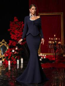 Glamrae 优雅迷人，藏蓝色亮片设计，弹力针织面料，前卫独特的领口，长袖，垂褶细节，两件式设计，鱼尾拖尾。适合所有正式场合，是一款精致的晚礼服，也是女士婚礼宾客的理想之选。 - 藏蓝色 - 查看 6