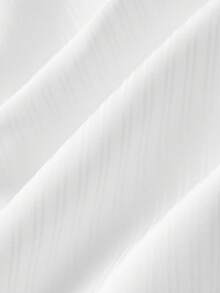 SHEIN MOD Bộ váy 2 món áo sơ mi kẻ sọc xanh trắng cỡ lớn kèm áo hai dây ren - Đen và trắng - Xem 3