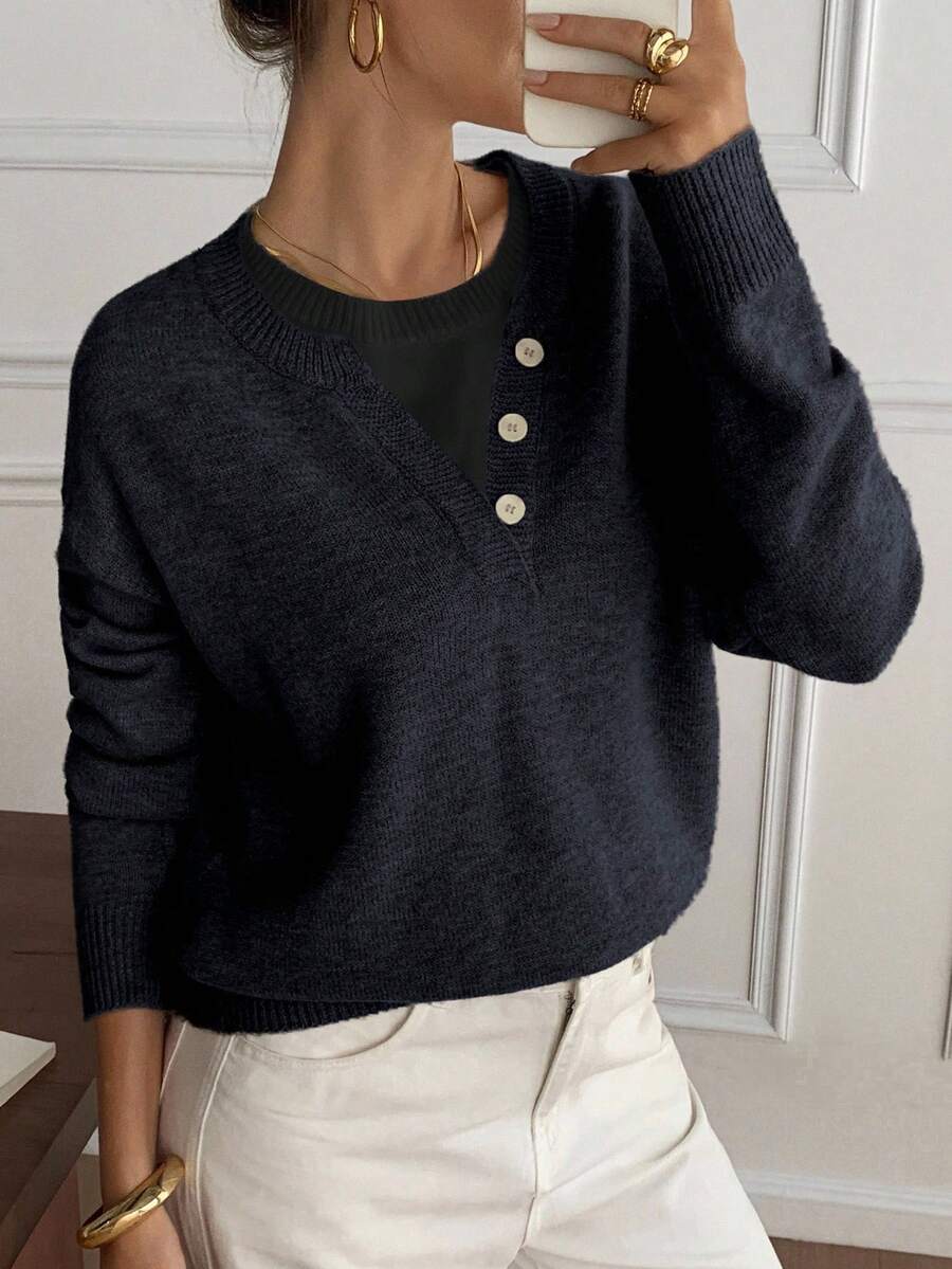 DAZY Áo len cổ Henley phối màu giản dị, chất liệu mềm mại, kiểu dáng 2 trong 1 dành cho nữ. - Màu xanh hải quân - Xem 1