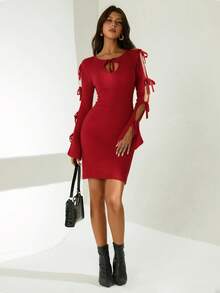 Chiquease Sexy Bow V-Neck Fitted Knit Dress - Red - View 4
