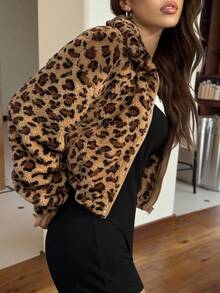 SHEIN EZwear 时尚复古豹纹毛绒大码夹克外套，秋冬