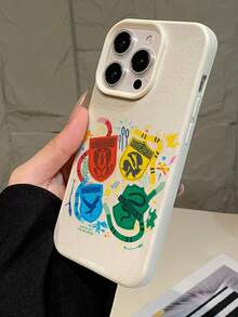 HARRY POTTER X SHEIN 1 pieza Funda de teléfono de alta gama con logotipo de dibujos animados de colores múltiples, diseño de moda simple blanco con orificios precisos anti-caídas, regalo para Halloween y Navidad compatible con iPhone 17/16/15/14/13/12/11 y Galaxy S25/24/23 - Blanco - Ver 6