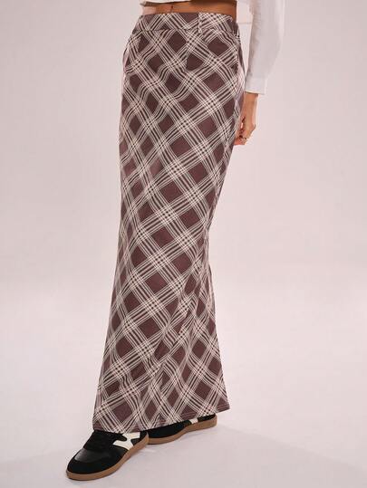 Avenya Plaid Side Pocket Maxi A-Line Skirt,Classic Brown Retro British-Style Geometric Patterns Midi Skirt,This 2026 Women's New Waist Line Mermaid Fishtail Maxi Skirt Is A High-End, Elegant Piece Perfect For The Office Allure,An Essential Bottom For Stylish Autumn And Winter Outfits, It Embodies Suit Style, Sexy Goddess, Office Siren, Academic Atmosphere, And Y2K Aesthetics,Ideal For New Year Celebrations, Valentine's Day, And Makes A Wonderful Gift For Your Girlfriend Or Best Friend,Designed For Year-Round Wear