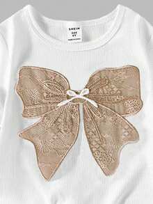 SHEIN ChillGRL 2件套少女休闲T恤和工装裤套装，蝴蝶刺绣图案圆领短袖T恤和裤子，春夏时尚套装 - 卡其色 - 查看 8