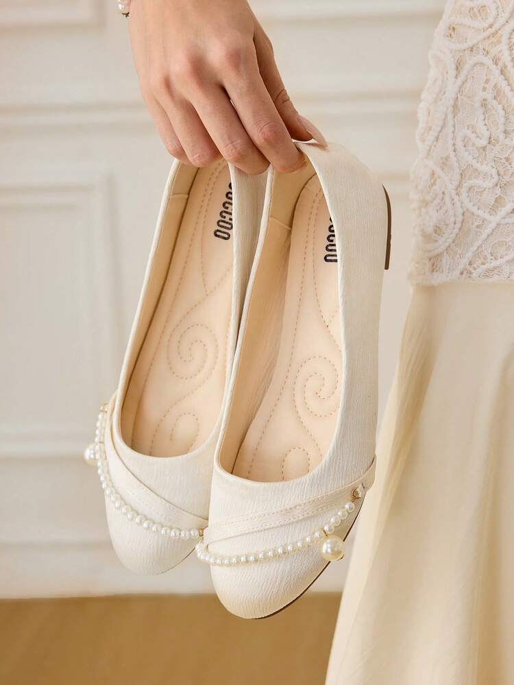 CUCCOO HITCHD Women Elegant Commuter Beaded Chain Decor Flats