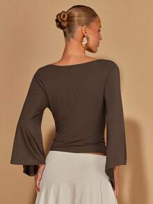 COSMINA Áo thun nữ thanh lịch, thiết kế cổ áo bất đối xứng, tay áo bất đối xứng, phù hợp cho đi làm, dự tiệc, công sở, tiệc cocktail, hẹn hò, ngày Valentine, màu nâu, lựa chọn thời trang, áo thun dài tay duyên dáng. - màu nâu - Xem 5