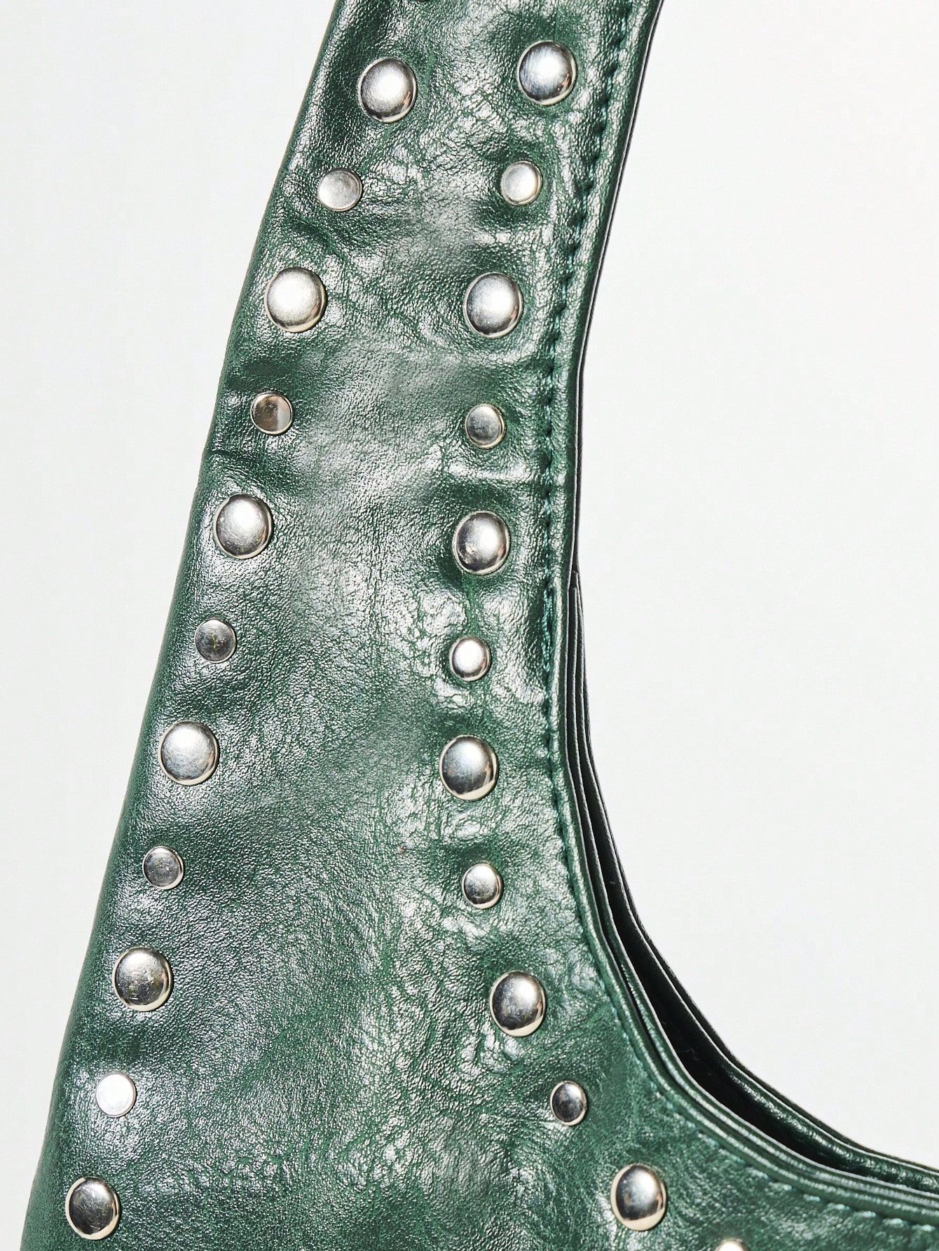 KIZN Hobo-Tasche mit Nieten und Metallakzenten