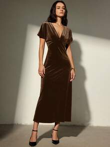 Aveloria Modichic Robe longue élégante en velours, design sophistiqué, mode sexy, taille cintrée - Marron - Voir 3