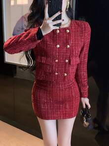 DAZY Bộ đồ vest nữ đi làm chuyên nghiệp, thời trang, áo khoác kẻ caro đỏ có túi cài hai hàng khuy và chân váy bút chì - Màu Đỏ Sâu - Xem 3