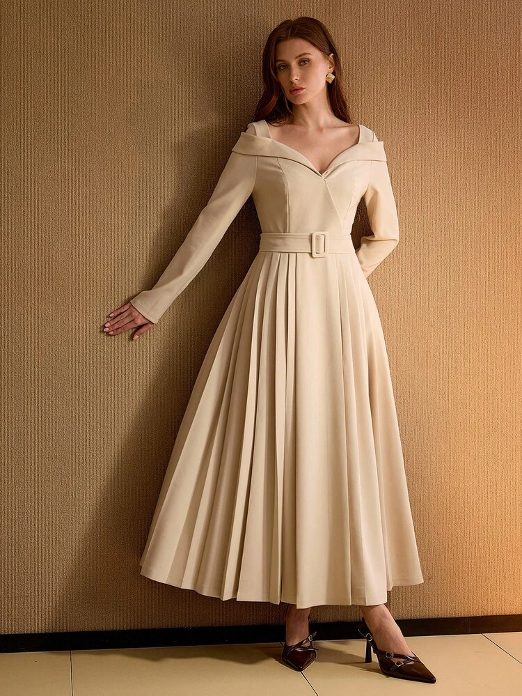 VESTIDO ELEGANTE E EMAGRECEDOR PARA MULHERES COM DECOTE CORAÇÃO E SILHUETA A-LINE PLISSADA, CHIQUE E GRACIOSO