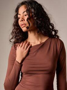 AiiRZ Fitted Crew Neck Long Sleeve Top Brown Ribbed Knit Casual Basic Pullover Fall Winter Wardrobe Essential - Brown - View 3