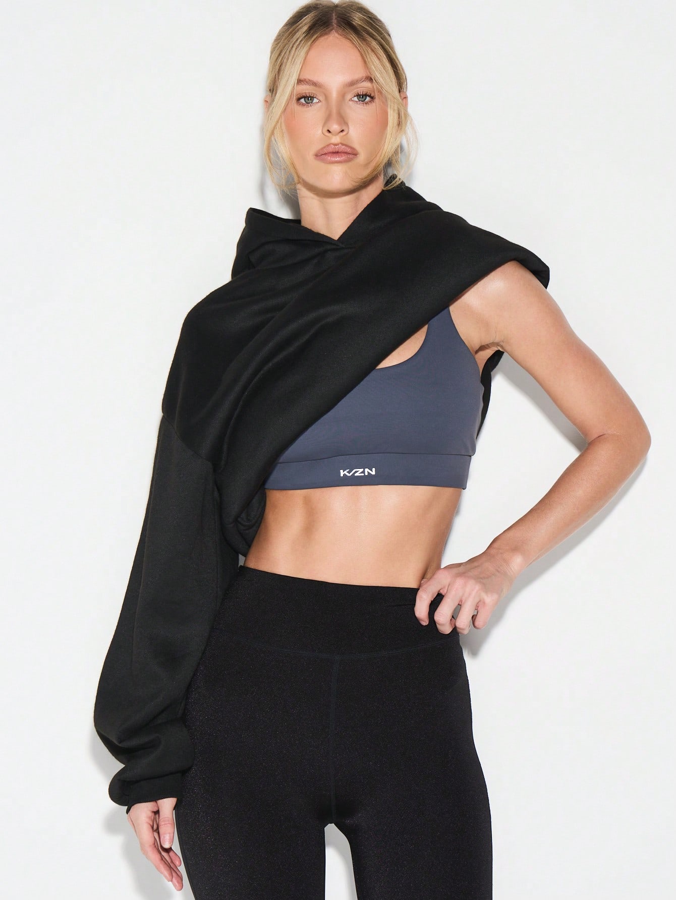 KIZN Sport-BH mit gekreuztem Rücken und Trägerdesign