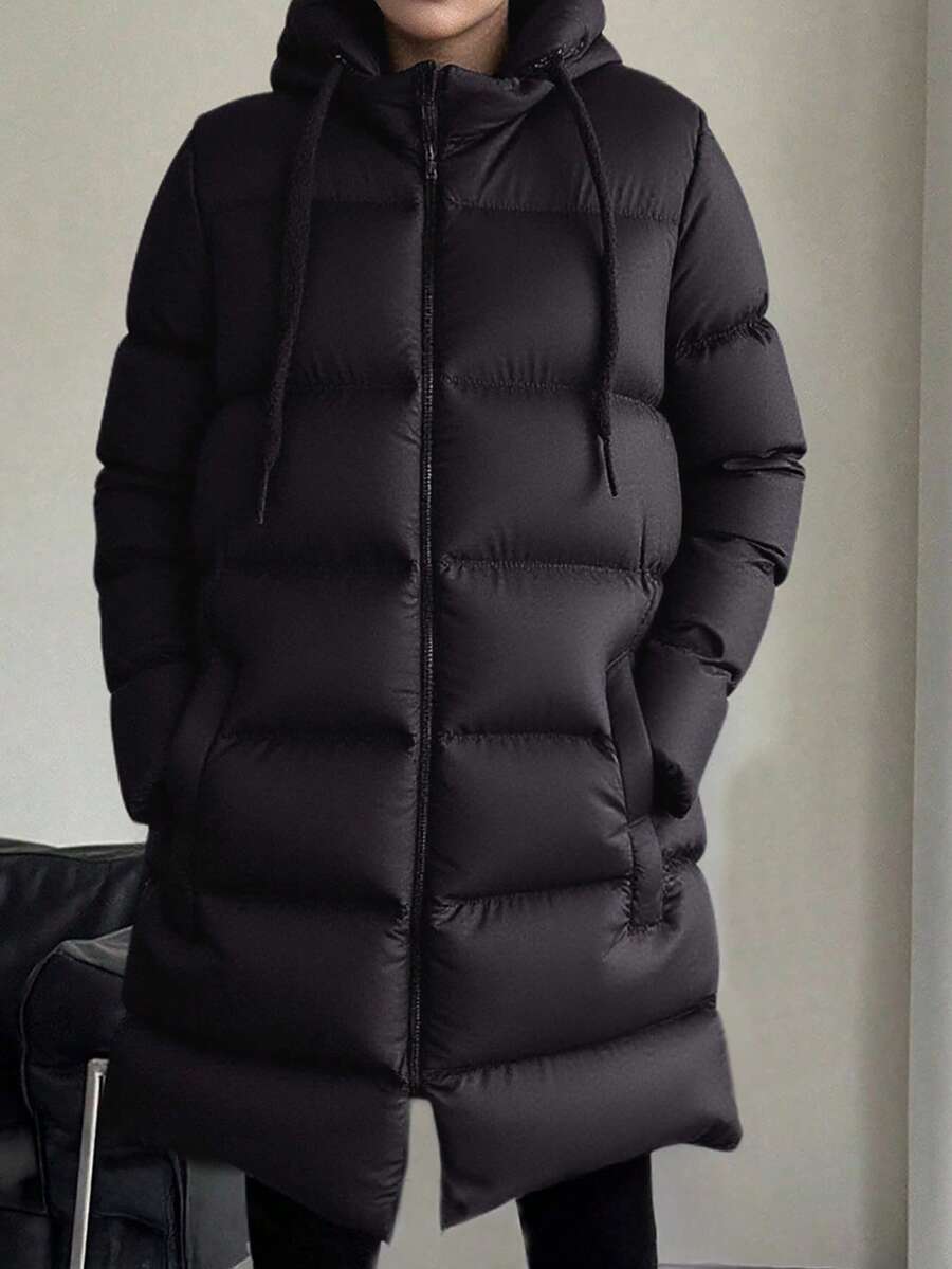 女士长款黑色连帽羽绒服，休闲拉链外套