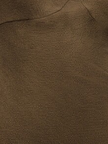 Nöista 这款迷你连衣裙拥有流畅优雅的廓形和精致的钥匙孔细节。无论是春假派对还是打造时尚优雅的造型，都是完美之选。它风格经典，轻松驾驭日夜场合。 - 咖啡棕 - 查看 6