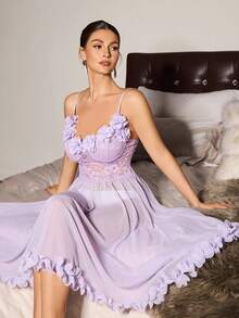 Slumberist 3D立体花卉装饰拼接蕾丝超大荷叶边网纱薄纱睡裙 - 淡紫色 - 查看 1