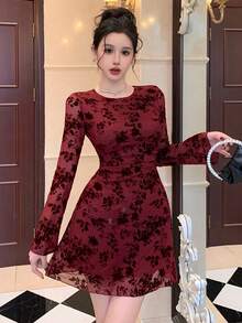 DAZY Robe mi-longue femme à col rond, manches raglan, taille cintrée, coupe ajustée, imprimé vintage - Rouge - Voir 4