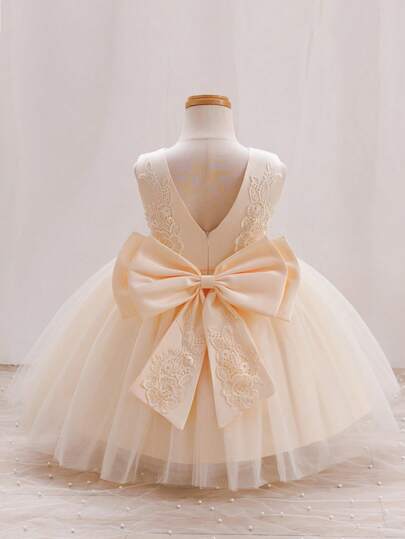 SHEIN Glamorique Kids Girls' Party Dress With Bow Waist, V-Back Embroidered Elegant Formal Dress, Suitable For All Seasons