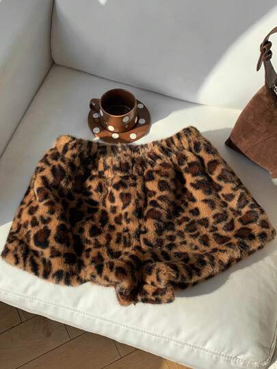 Comfortcana Women's Animal Leopard Print Elastic Waist Loose Plush Shorts, Christmas, Autumn/Winter