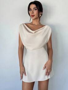 Firerie 杏色船领喇叭袖收腰褶皱连衣裙，春夏新款简约优雅日常通勤连衣裙，杏色缎面不对称褶皱领喇叭袖连衣裙，优雅时尚的办公室着装，秋季穿搭，场合礼服，婚礼宾客礼服 - 杏色 - 查看 5