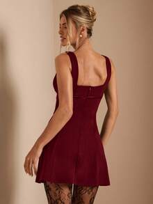 SHEIN BAE Váy ngắn thanh lịch dành cho nữ có dây đeo mảnh, cổ vuông, dáng chữ A, trang trí nơ, màu đen, thích hợp cho tiệc cocktail, hẹn hò lãng mạn, tụ họp, váy phù dâu, trang phục dạ hội - Màu Đỏ Sâu - Xem 2