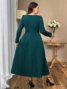 Modelyn Plus Size Women's Solid Color Sweetheart Neck Puff Sleeve Button Design Elegant Dress - Dark Green - View 3
