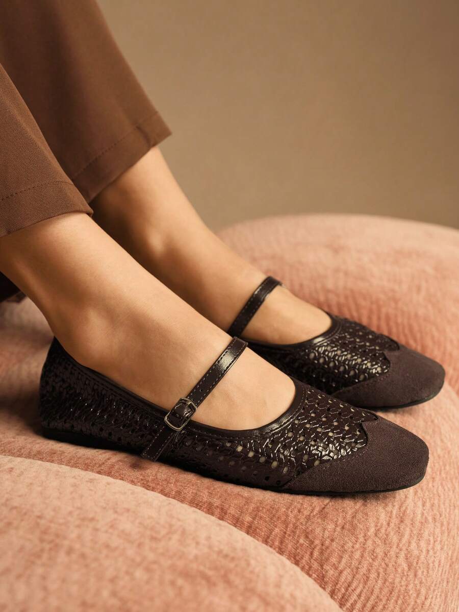 Rosivie Women's Fashionable Versatile Commuting Casual Patchwork Flats For Christmas - Brown - View 1