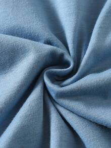 SHEIN 8件套男童舒适休闲日常百搭压纹字母短袖T恤短裤套装，适合春夏季节、日常穿着、运动、郊游、上学、聚会、度假、拍照、返校季等场合。