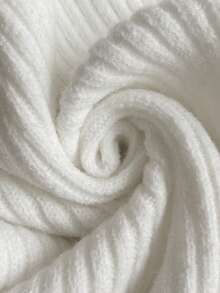 GlowEve 秋冬新款白色金属扣高领拼接长袖上衣，时尚休闲收腰蝴蝶结百搭女式毛衣 - 黑與白 - 查看 6