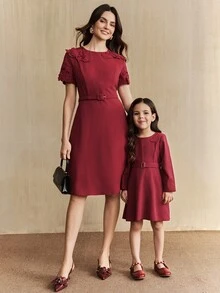 SHEIN Young Girl' Burgundy Long Sleeve Autumn/Winter Dress,Mommy And Me Matching Outfits,High-Waist Belt Midi Dress,Traditional Wedding Parent-Child Outfit - Burgundy - View 1