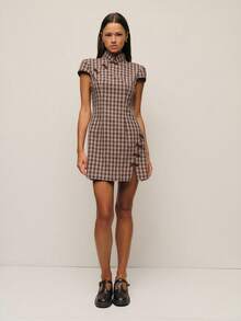 Nöista Spring Break Outfits Dress Features A Retro, Neo-Chinese Style, A Cheongsam Silhouette, A Stand Up Collar, A Slanted Lapel, HandMade Button Detailing. The Buttons Are A Bright, Creating A Striking Contrast Against The Checke Background, Adding A Visual Focal Point, A Touch Of Chinese Flair. The Slim Fit Emphasizes The Woman's Curves. The High Side Slit, Diagonal Rows Of Buttons Create A Playful, Lively Effect. - Coffee Brown - View 5